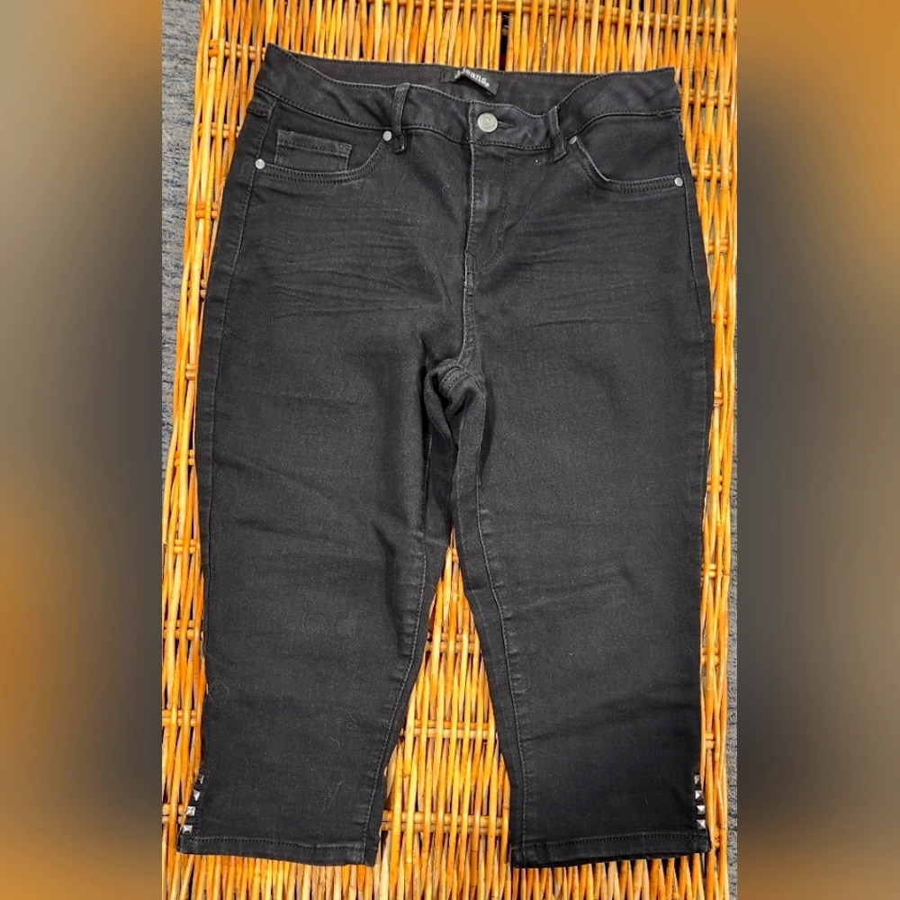 Black Cropped Jeans